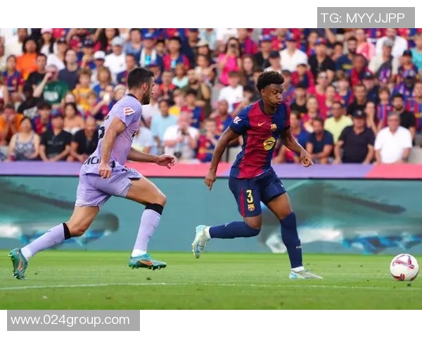 欧足联正式批准巴萨重返诺坎普迎战欧冠生死战四万五千球迷齐聚助威